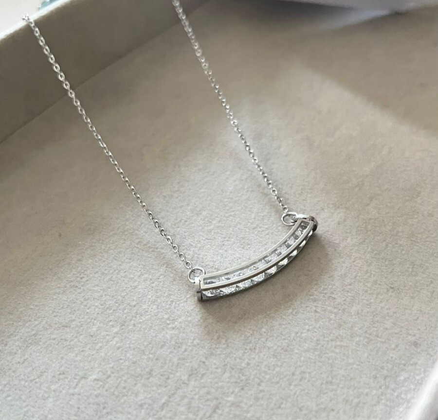 Colar de pedras em aço inox prateado